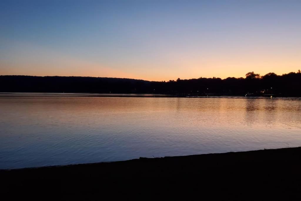 Serenity Sunset Brocton Exterior foto