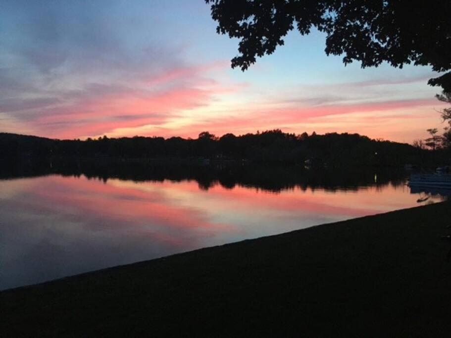 Serenity Sunset Brocton Exterior foto